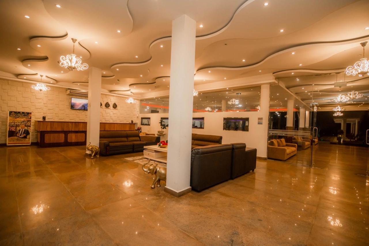 Royal Reach Udawalawe酒店 外观 照片